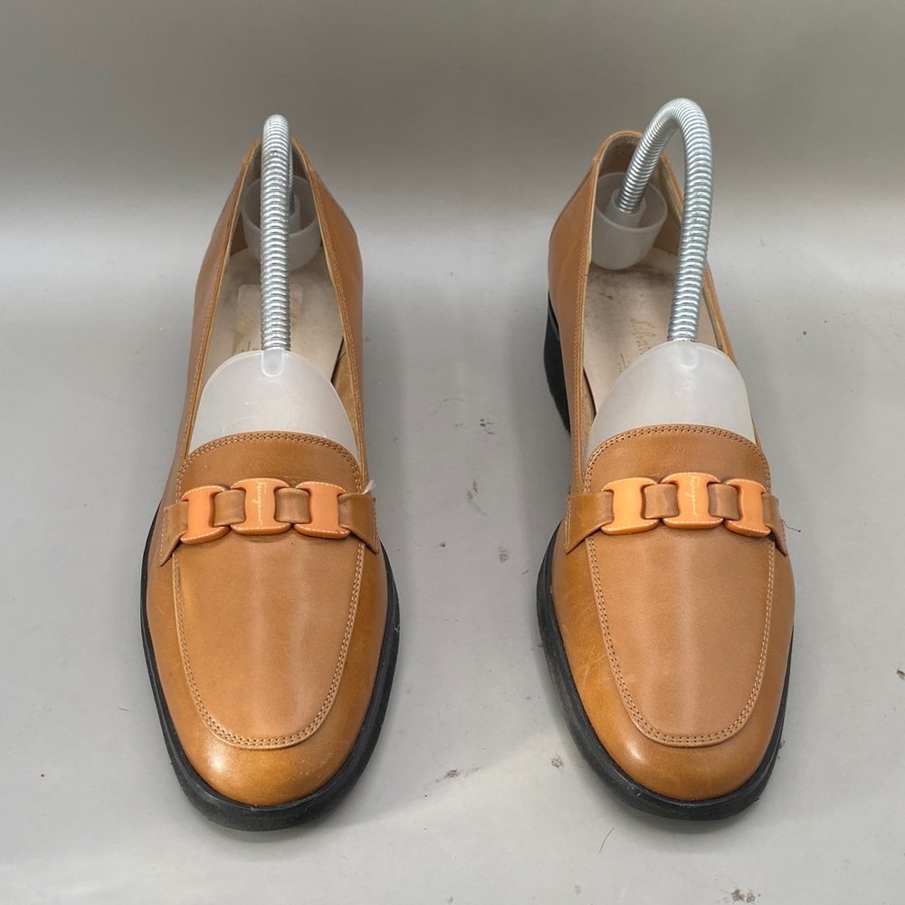 Salvatore Ferragamo Gancini Tan Leather Loafers size 9 B Italy (lot 109)